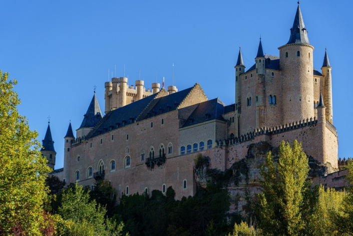Alcazar-of-segovia-6771920_1920